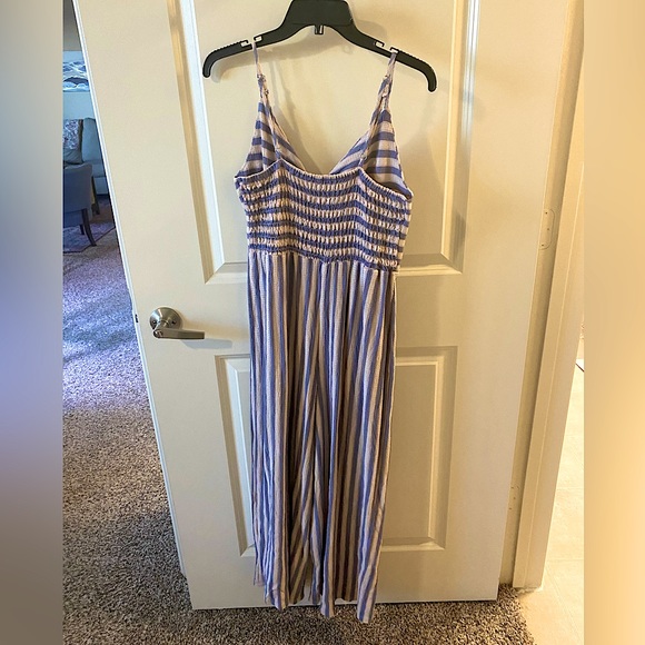 Cute striped jumpsuit - Picture 2 of 3